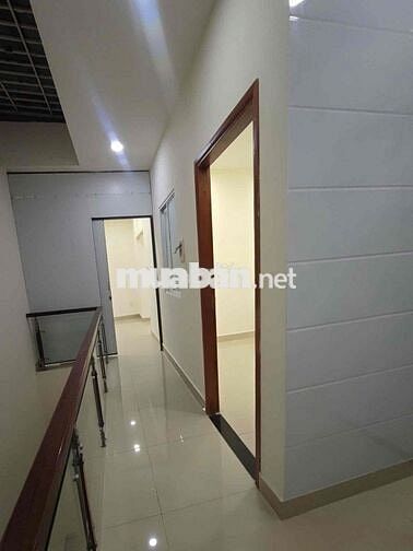 SIÊU RẺ NHÀ 3 TẦNG GẦN VẠN PHÚC 5PN 4WC GIÁ CHỈ 12 TRIỆU/THÁNG