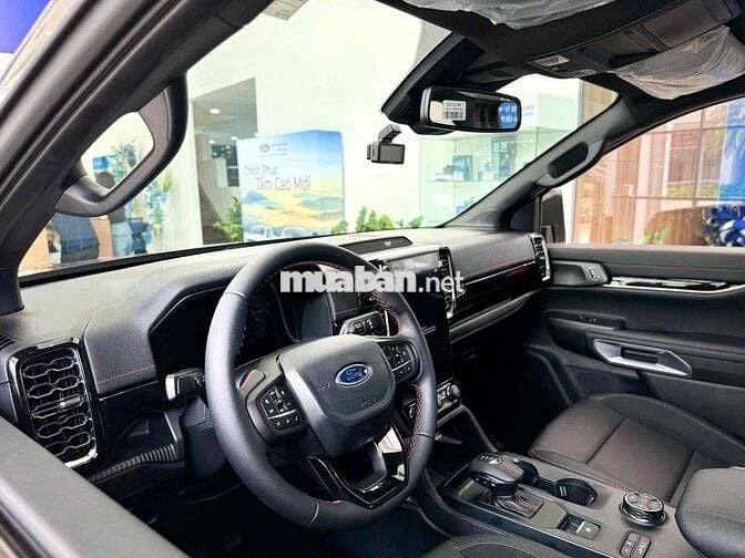 Ford Ranger 2025 Stormtrak 2.0L 4x4 AT - 300 km