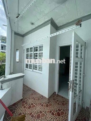 Cho thuê nhà Tân Bình gồm 3pn và 2 totlet!