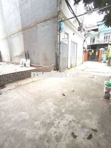 Bán đất Cự Khối - Long Biên, ngõ rộng ô tô, chủ cần bán gấp