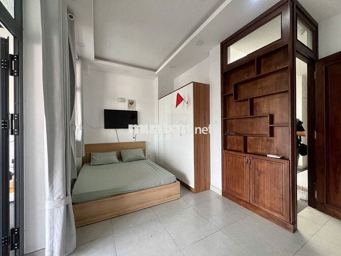 PENTHOUSE SÂN VƯỜN 2PN_1WC_RÔNG 80M2_GIĂT SẤY RIÊNG_TRƯỜNG SA, QUÂN 3