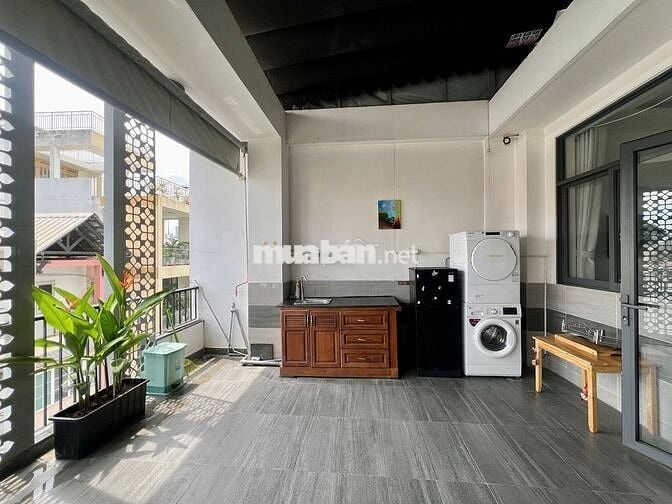 PENTHOUSE SÂN VƯỜN 2PN_1WC_RÔNG 80M2_GIĂT SẤY RIÊNG_TRƯỜNG SA, QUÂN 3