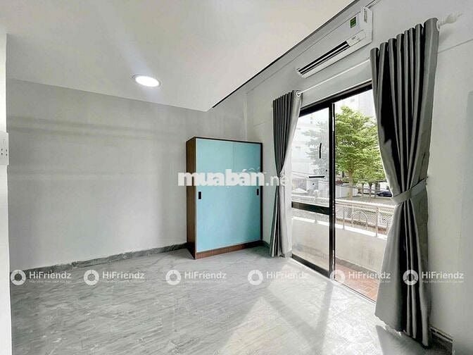 KHAI TRƯƠNG PHÒNG GÁC BAN CÔNG CỬA SỔ THOÁNG NGAY TRUNG TÂM PN GIÁP Q1