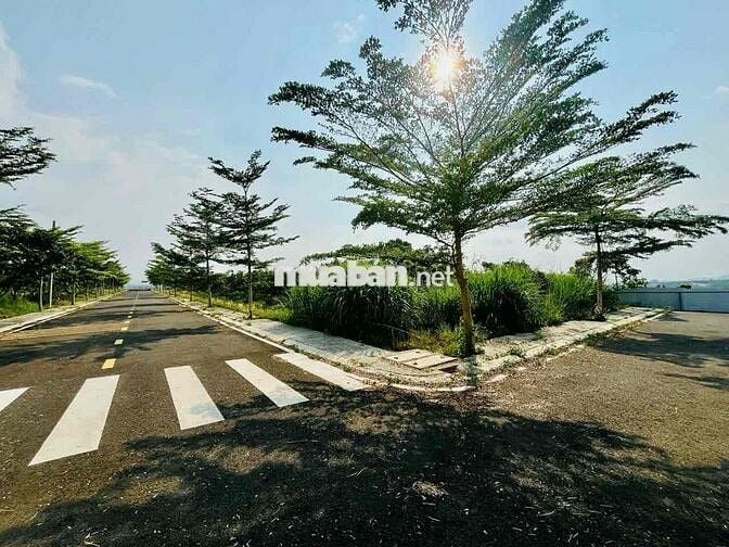 Lô 240m2 ngang 10m sổ hồng thổ cư,phường2,Bảo Lộc ngay Tâm Châu Resort