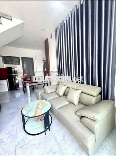 CHO THUÊ NHÀ 3 TẦNG MỚI XÂY Ở BẮC NHA TRANG GIÁ 15 TRIỆU/ THÁNG