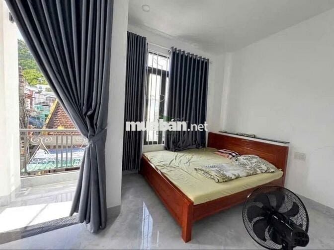 CHO THUÊ NHÀ 3 TẦNG MỚI XÂY Ở BẮC NHA TRANG GIÁ 15 TRIỆU/ THÁNG