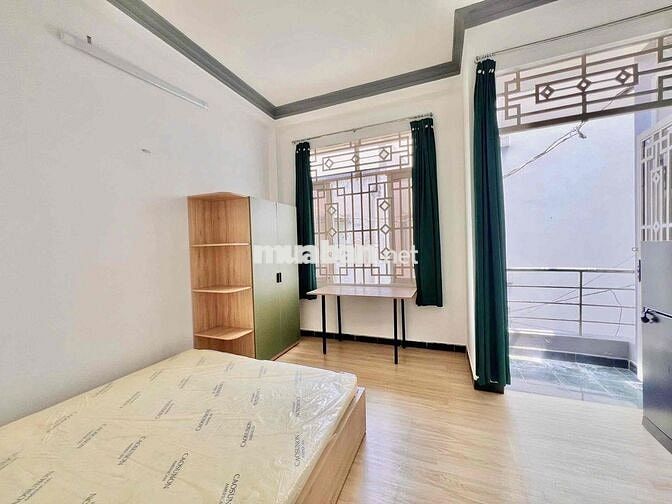 Phòng Studio Ban công, Full nội thất, gần Phan Xích Long