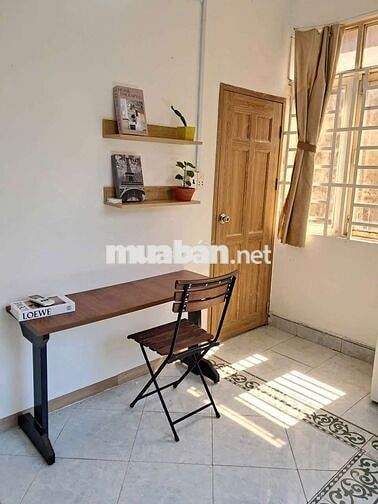 Phòng full nội thất, máy lạnh, ban công