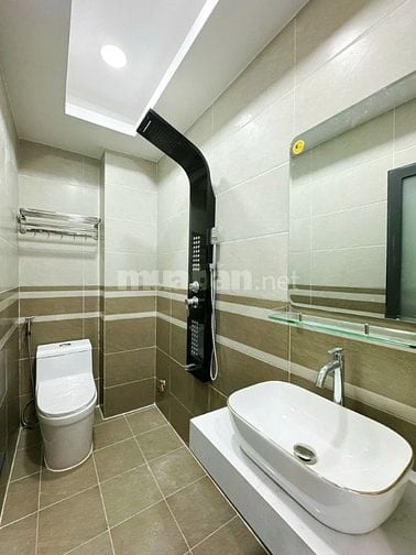 Cho thuê nhà mới 100%, có thang máy , 4x16 ,5 Lầu , 320m2, 0903621992 