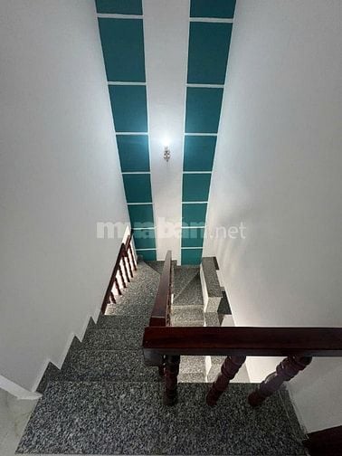 Chủ bán nhà 1 trệt 1 lầu (4x11) ngay chợ Nhị Xuân Hóc Môn.Giá 375tr