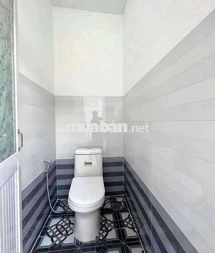 Bán nhà cấp 4 sổ hồng riêng, dt 100m2 ngay chợ Bình Điền giá 720triệu