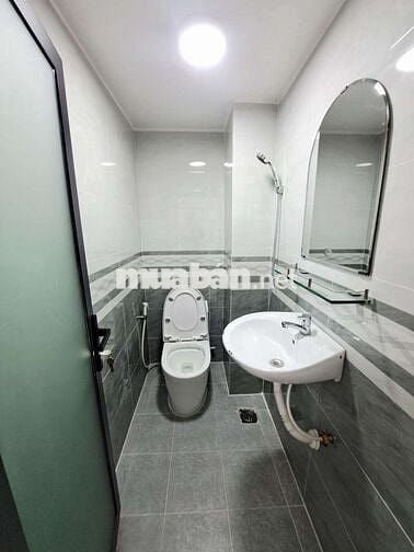 NHÀ ĐÚC 4 LẦUTẶNG NỘI THẤT 4X6 BÌNH LONG. P. TÂN SƠN NHÌ.QUẬN TÂN PHÚ.