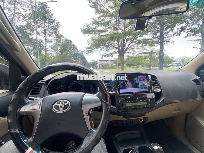 Toyota Fortuner 2014 2.7V 4x2 AT - 124000 km