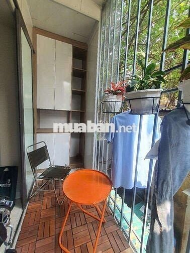 Lô góc tập thể Bạch Mai 2N2W T2 bãi ô tô tặng nội thất ban công thoáng