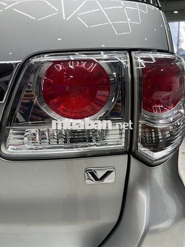 Toyota Fortuner 2014 2.7V 4x2 AT - 124000 km
