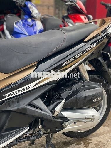 Air Blade 125 xe zin mộc xe đẹp lướt mới keng.