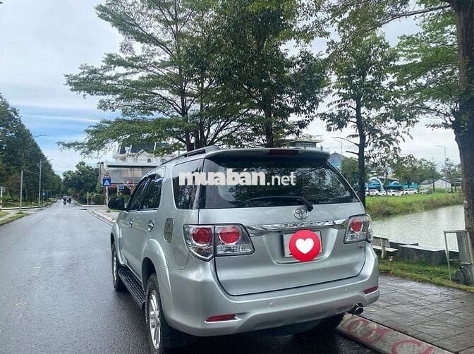Toyota Fortuner 2014 2.7V 4x2 AT - 124000 km