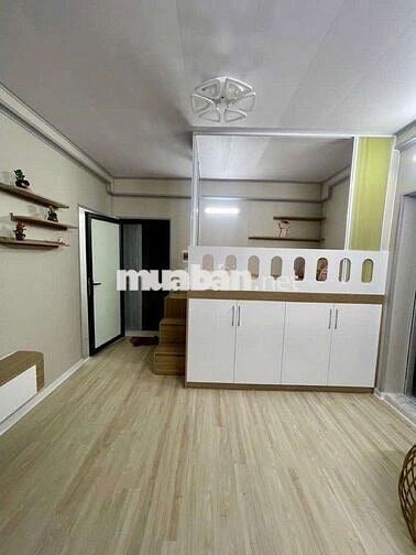 Lô góc tập thể Bạch Mai 2N2W T2 bãi ô tô tặng nội thất ban công thoáng