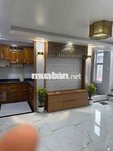 Cần bán TT Bách Khoa 2 thoáng 4PN 3WC, 100m2 tặng nội thất ô tô đỗ