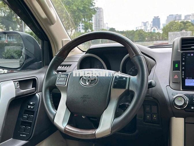 Land Cruiser Prado model 2014 màu đen giá tốt