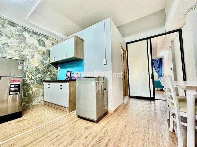CĂN HỘ 1 PHÒNG NGỦ TÁCH BẾP BAN CÔNG CỰ ĐẸP RỘNG NGAY TRUNG TÂM Q1