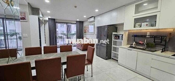 Bán Gấp căn hộ 3PN giá *** khu Saigon South Q7, sổ sẵn