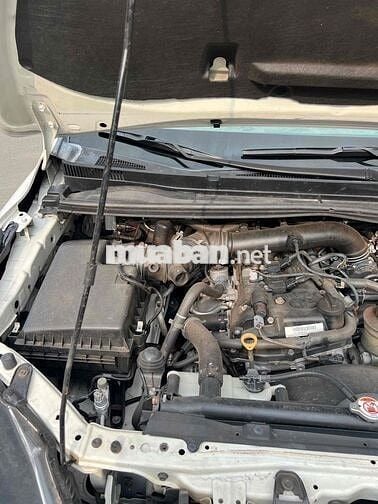 Toyota Innova 2018 2.0G - 120 km
