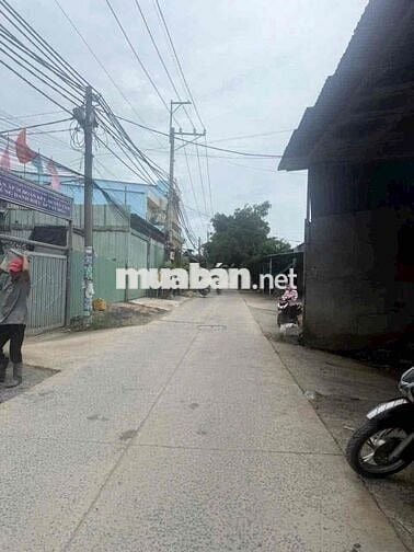 Cho thuê kho (4,5m x 18m) kho sạch đẹp đường xe tải