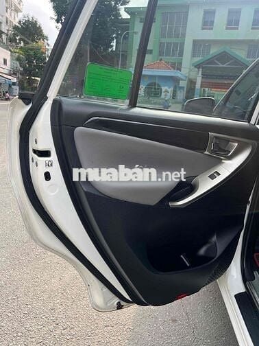 Toyota Innova 2018 2.0G - 120 km