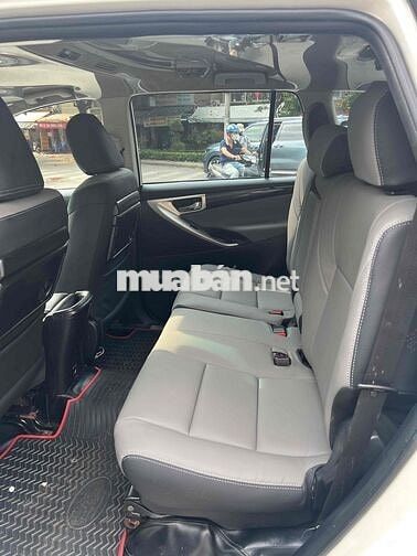 Toyota Innova 2018 2.0G - 120 km