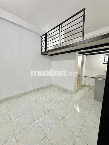 Phòng trọ mới - giá rẻ có Máy Lạnh đi bộ qua Công Thương