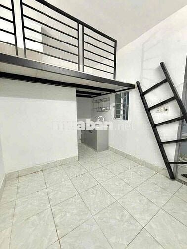 Phòng trọ mới - giá rẻ có Máy Lạnh đi bộ qua Công Thương