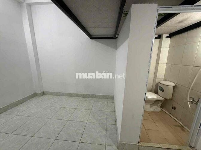 Phòng trọ mới - giá rẻ có Máy Lạnh đi bộ qua Công Thương