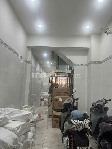 Nhà MT Âu Cơ Q11 gần vòng xoay Lê Đại Hành