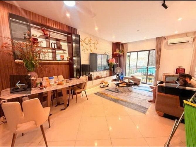 CHÍNH CHỦ BÁN NHÀ CẦU GIẤY, SÁT PHỐ, Ô TÔ 7 CHỖ QUA NHÀ 54m, 19,8 TỶ