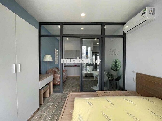 Căn Hộ có  Bancol , máy giặt riêng , ngay Khu Phố Mỹ Hưng Quận 7