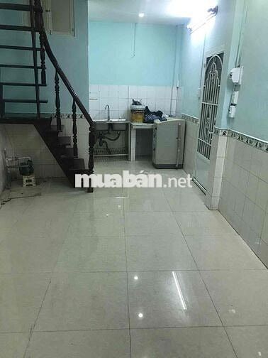 cần bán nhà hẻm cục 2mặt  đường DBT Q8 DT 3x7 1 trệt 1 lầu 2 nhà vs