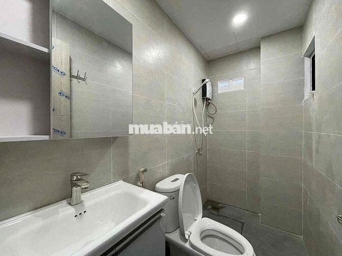 Căn Hộ có  Bancol , máy giặt riêng , ngay Khu Phố Mỹ Hưng Quận 7