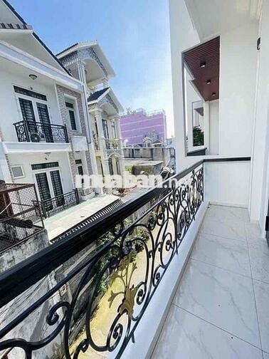NHÀ ĐẸP PHONG CÁCH NHƯ BIỆT THỰ 8X12 NGUYỄN ẢNH THỦ QUẬN 12 GIÁ TỐT