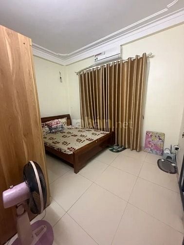 Bán nhà phố Ngọc Lâm 43m²x 3 Tầng , trung tâm phố , Giá 9,8 tỷ 