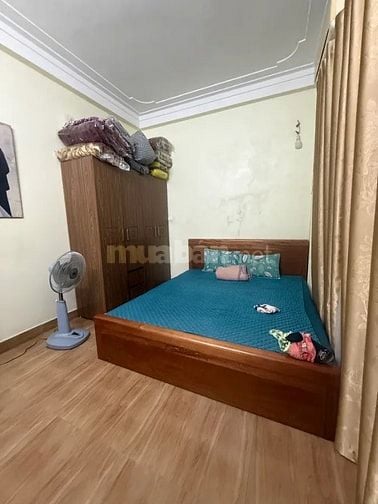 Bán nhà phố Ngọc Lâm 43m²x 3 Tầng , trung tâm phố , Giá 9,8 tỷ 