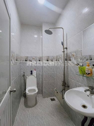 Tìm Đâu Ra ? Nhà 03 Tầng, Xe hơi Tới Nơi Nhà Mới 3,5x14m