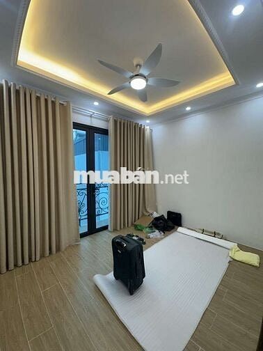 Bán Nhà 7 tầng phố Ngọc Thuỵ,gara ô tô, thang máy,50m2,Giá chỉ 13,9 tỷ