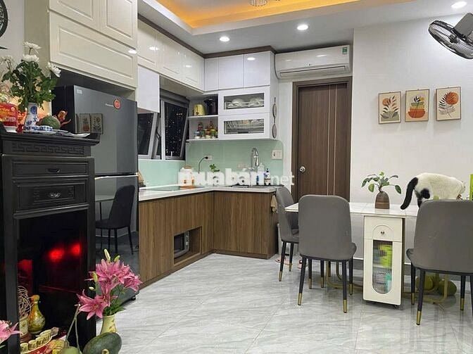 Chính chủ bán CH toà N2C, 59m2, 2N,2WC, giá 5.75 tỷ