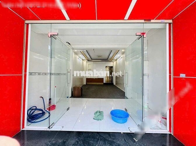 Mặt tiền full nội thất  ĐS p5 GV. Thích hợp làm VPCT, shop Kdol