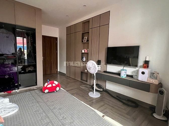 CHÍNH CHỦ BÁN NHÀ CẦU GIẤY, SÁT PHỐ, Ô TÔ 7 CHỖ QUA NHÀ 54m, 19,8 TỶ
