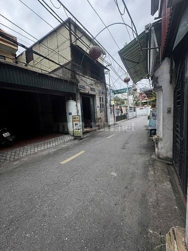 BÁN ĐẤT TẶNG NHÀ - GIÁ HẠT RẺ - LĨNH NAM 🔹DT: 95m² 🔹MT: 4.2m² => HẬU