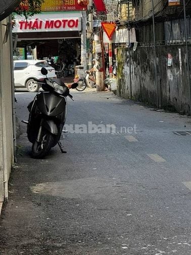 BÁN ĐẤT TẶNG NHÀ - GIÁ HẠT RẺ - LĨNH NAM 🔹DT: 95m² 🔹MT: 4.2m² => HẬU