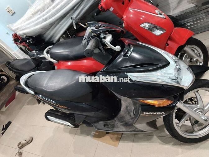 Cần bán gấp 2 chiếc xe