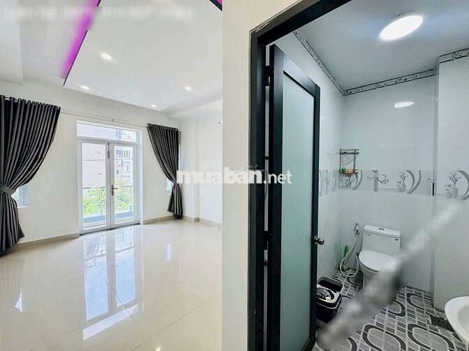 Mặt tiền full nội thất  ĐS p5 GV. Thích hợp làm VPCT, shop Kdol